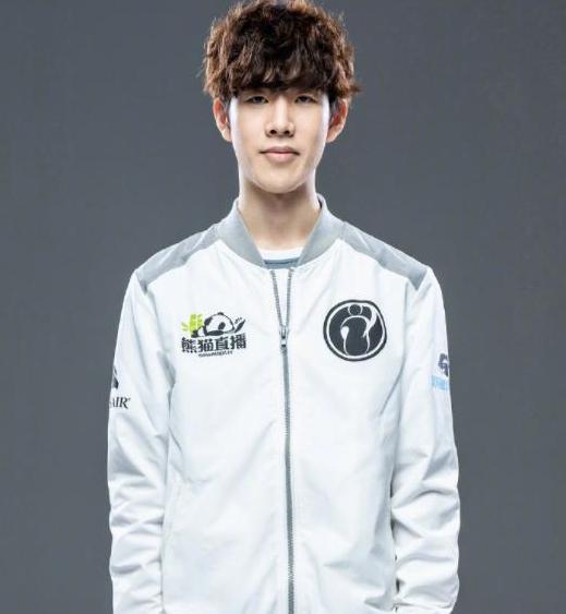 B1ad3 ：NAVI的下一步是将狙击手发展为副指挥