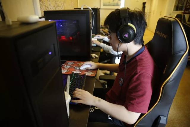 外媒排名十大打野：Jankos第一 Clearlove第七减一