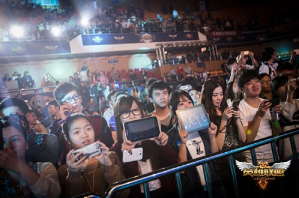 Bo更长文为假赛致歉，甚至还为此剪了个光头