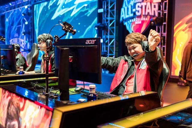 韩毅透露： Bilibili Gaming 签下了 maokai， Invictus Gaming 签下了 Daney