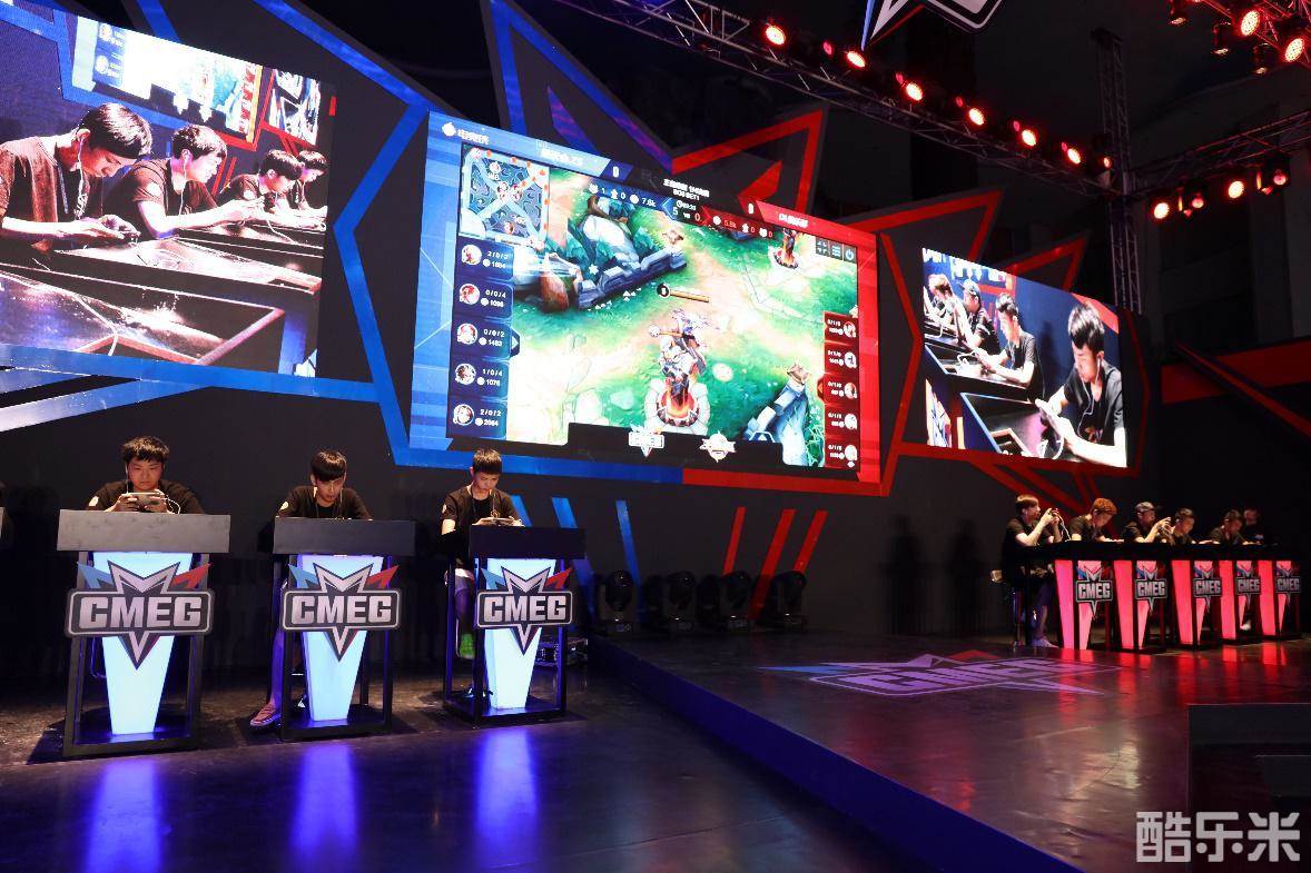 LPL 精彩回放： Flandre 塞特悠闲地用一拳偷走了 Dragon