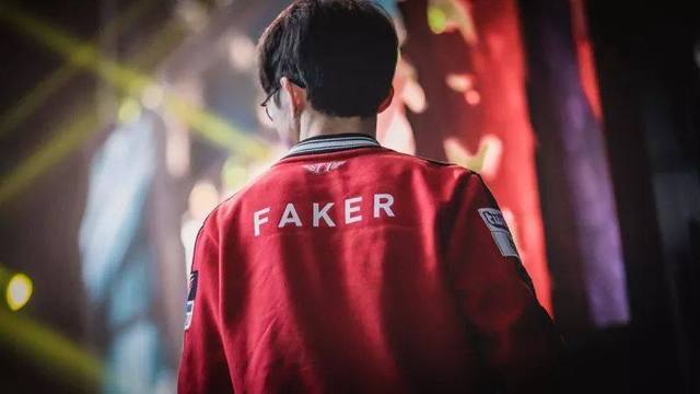 HLTV 2024最佳玩家TOP1： Donk